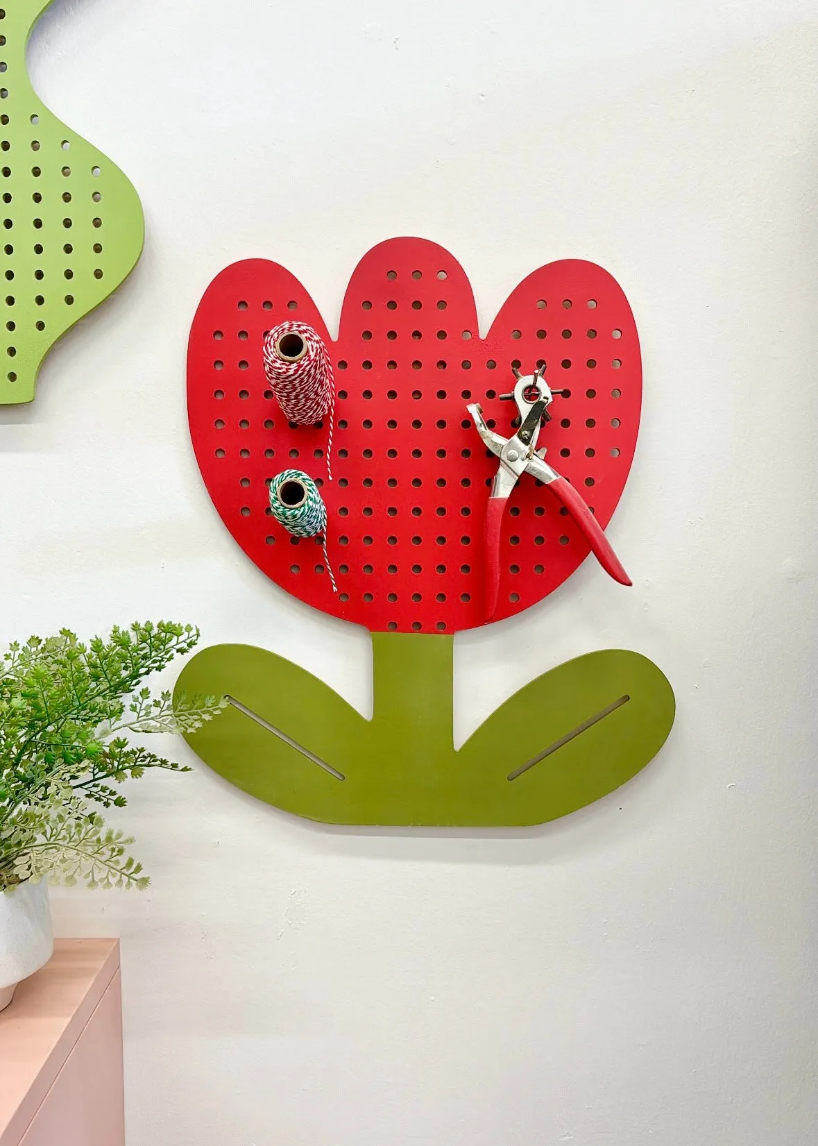 Large Tulip Pegboard